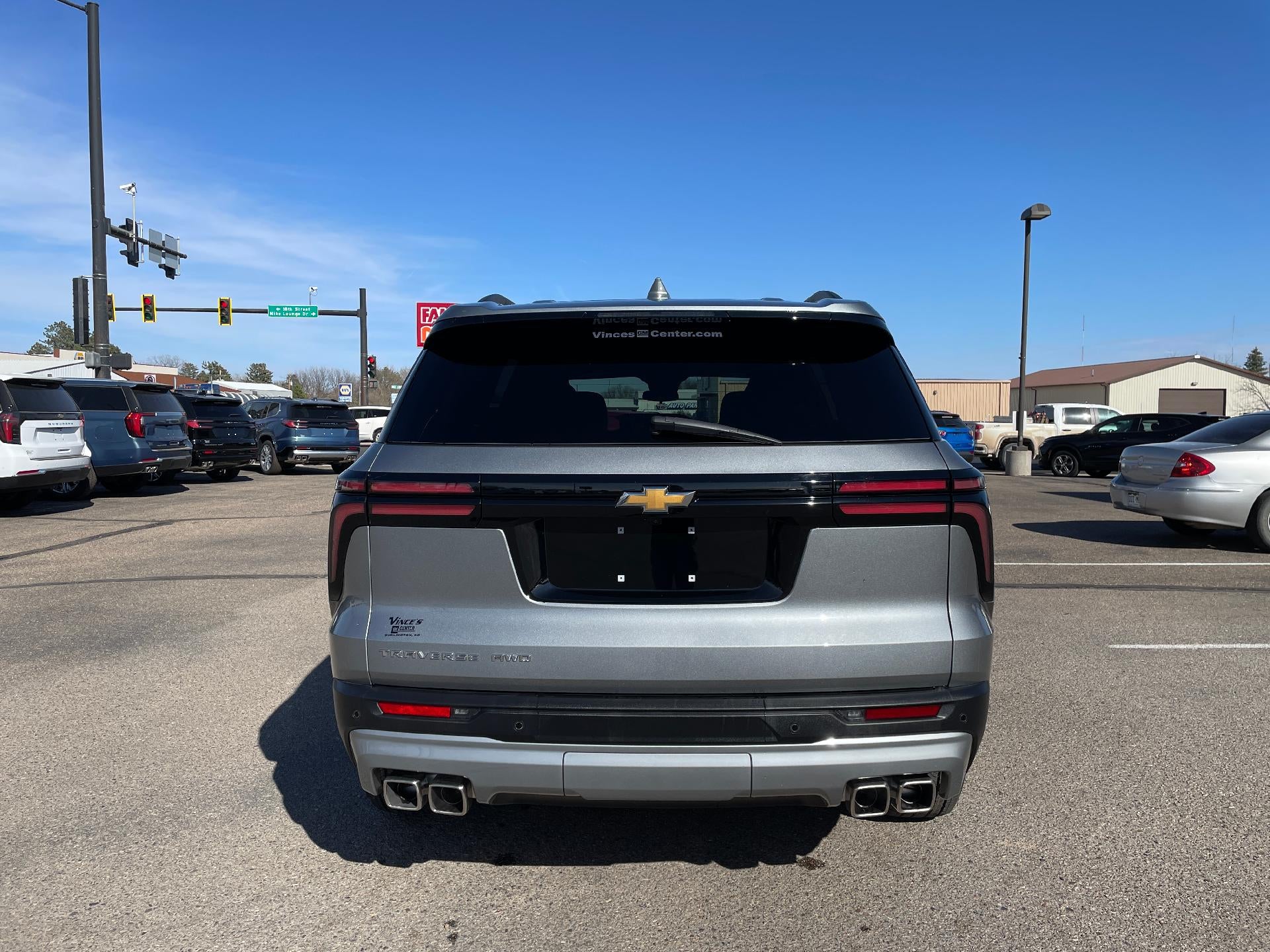 2025 Chevrolet Traverse LT