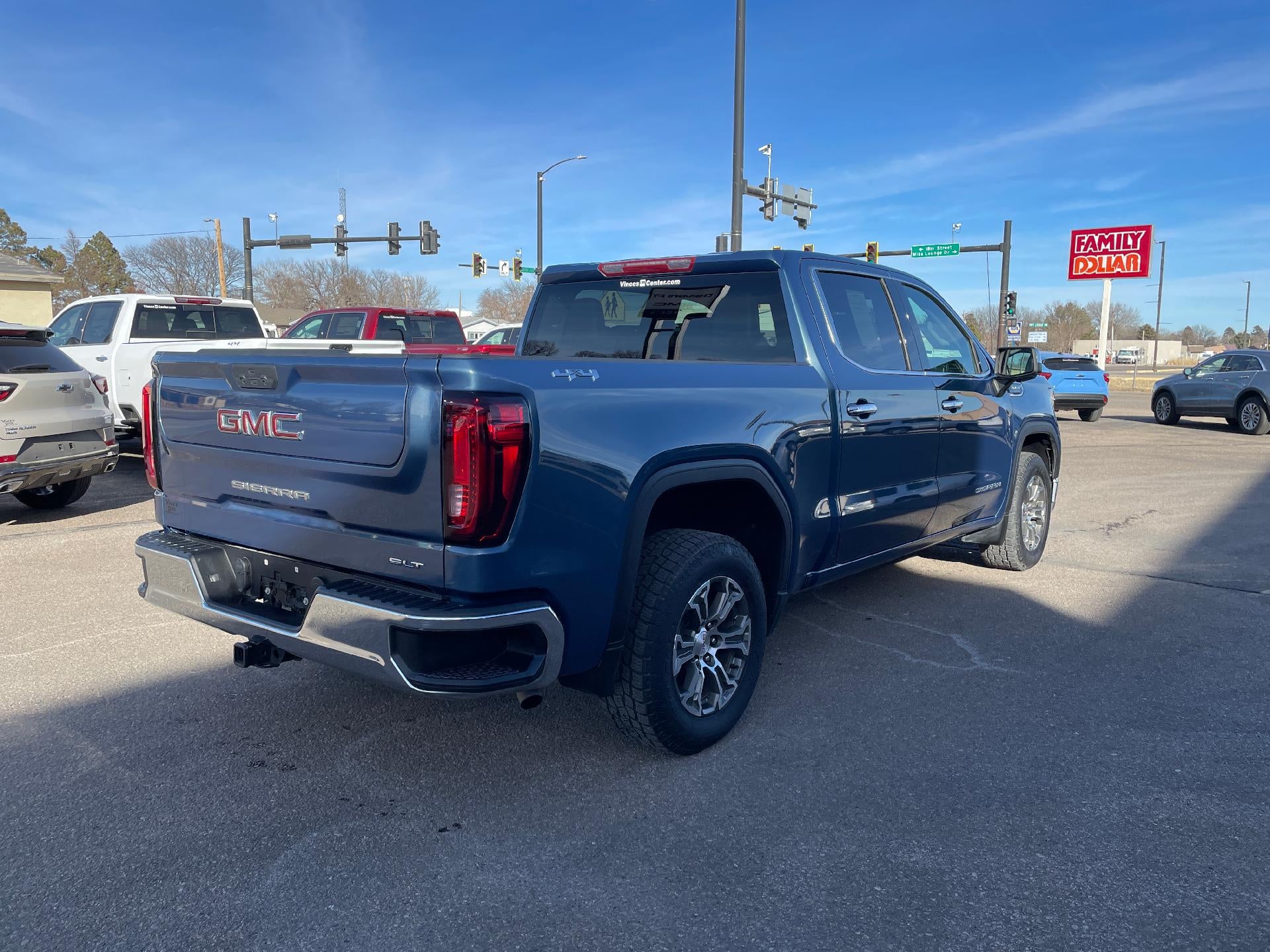 2024 GMC Sierra 1500 SLT