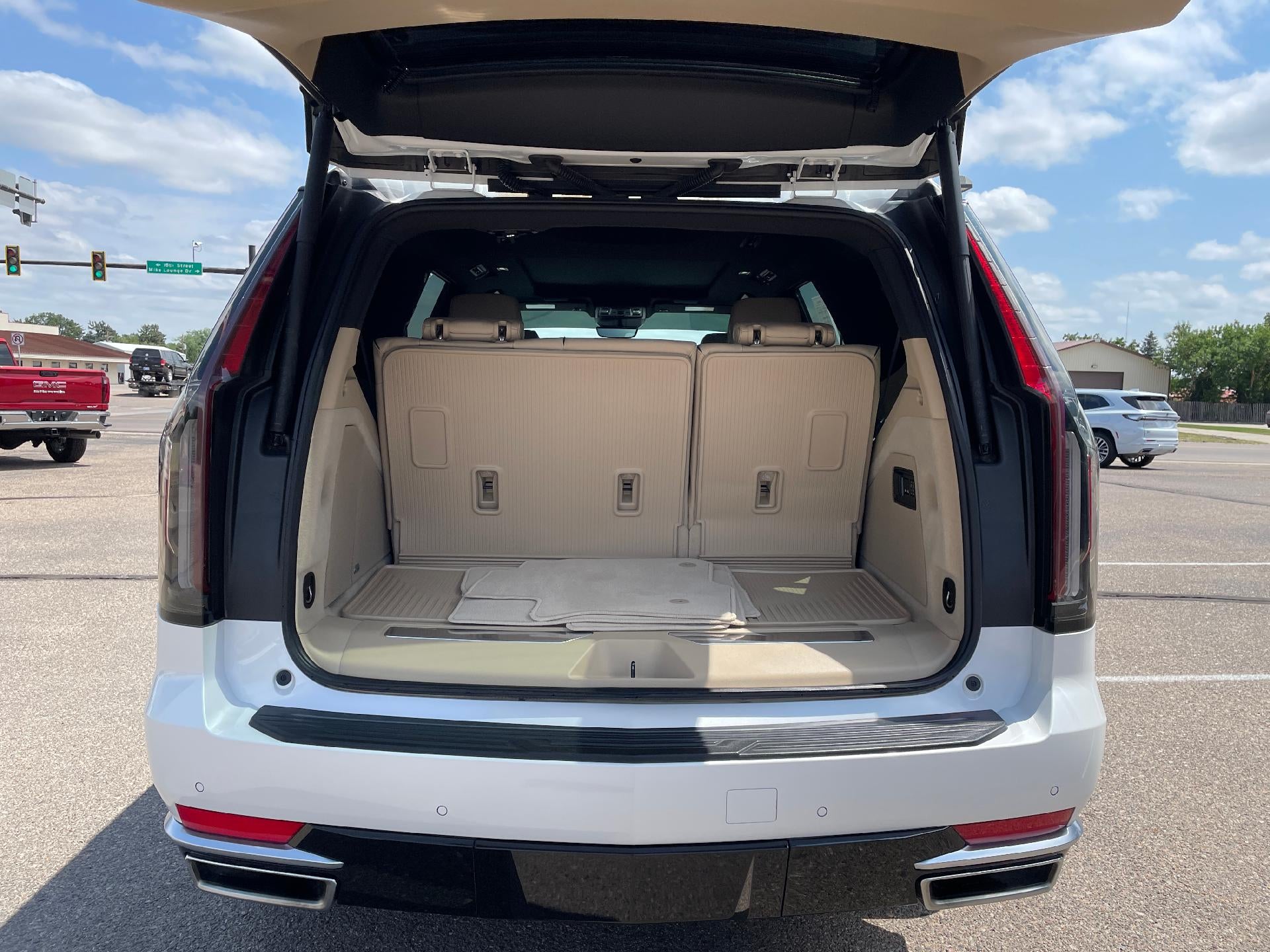 2024 Cadillac Escalade Premium Luxury
